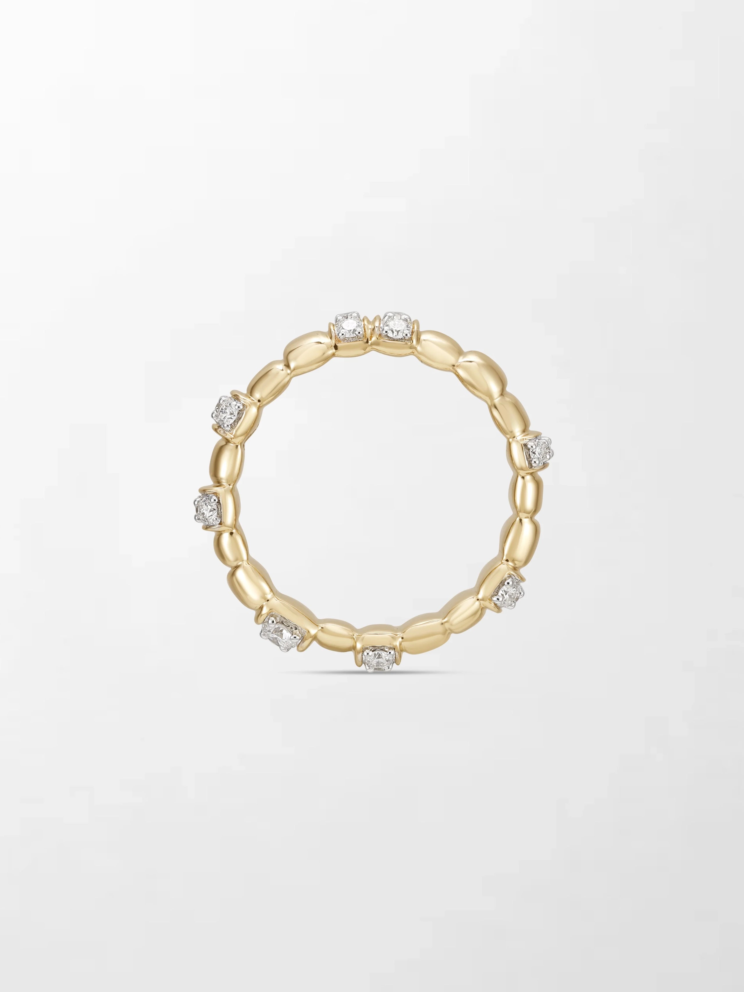 Sleek Gold Grooved Band