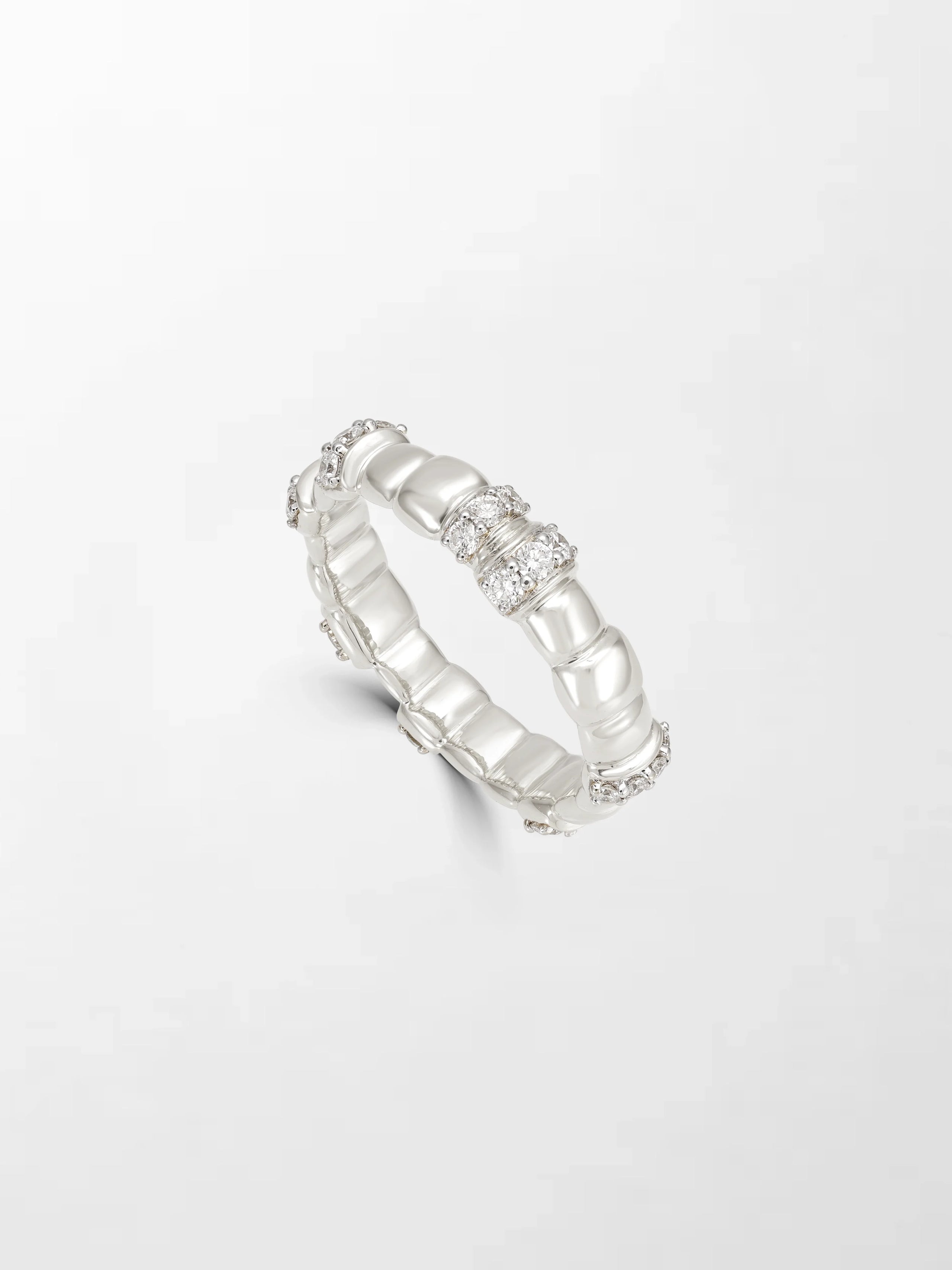 Sleek Snow Grooved Band