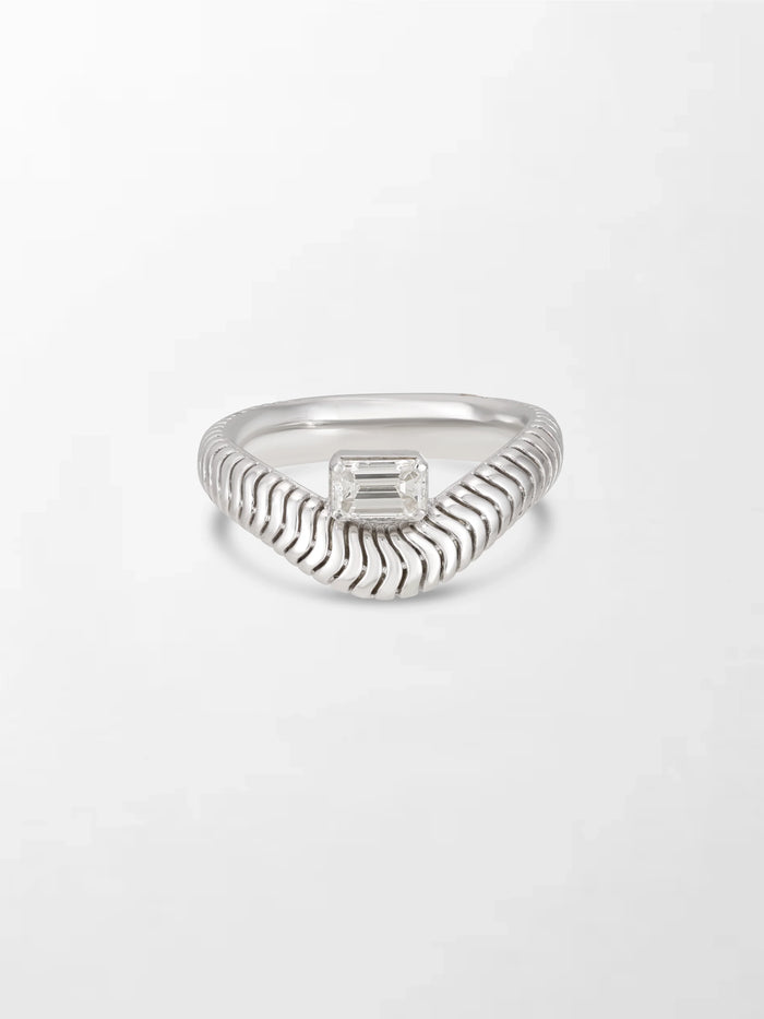 Emerald Cut Wave Ring