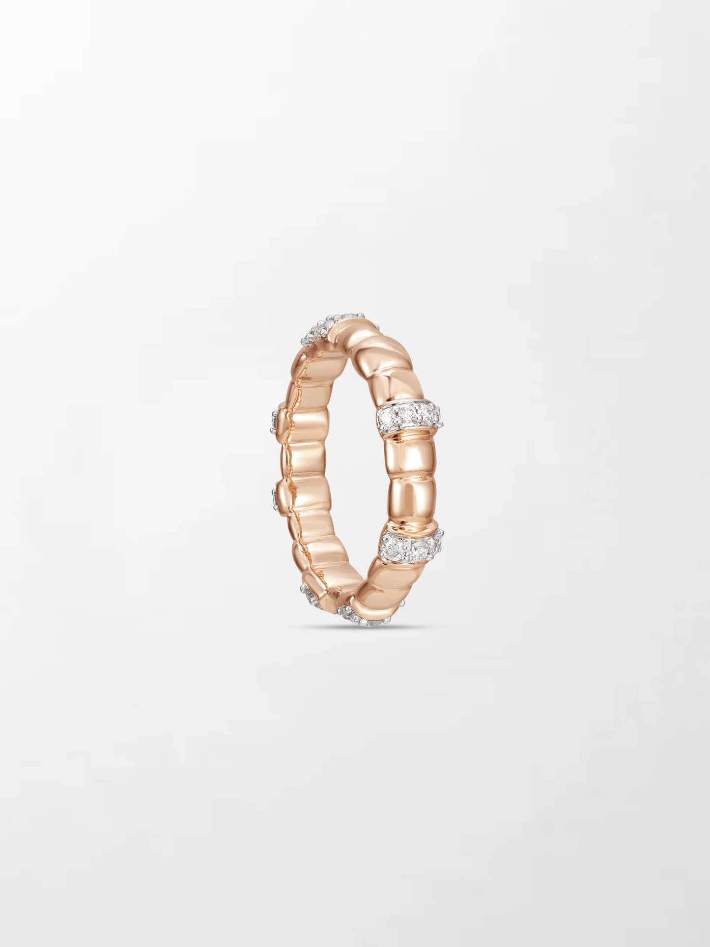 Sleek Rose Grooved Band