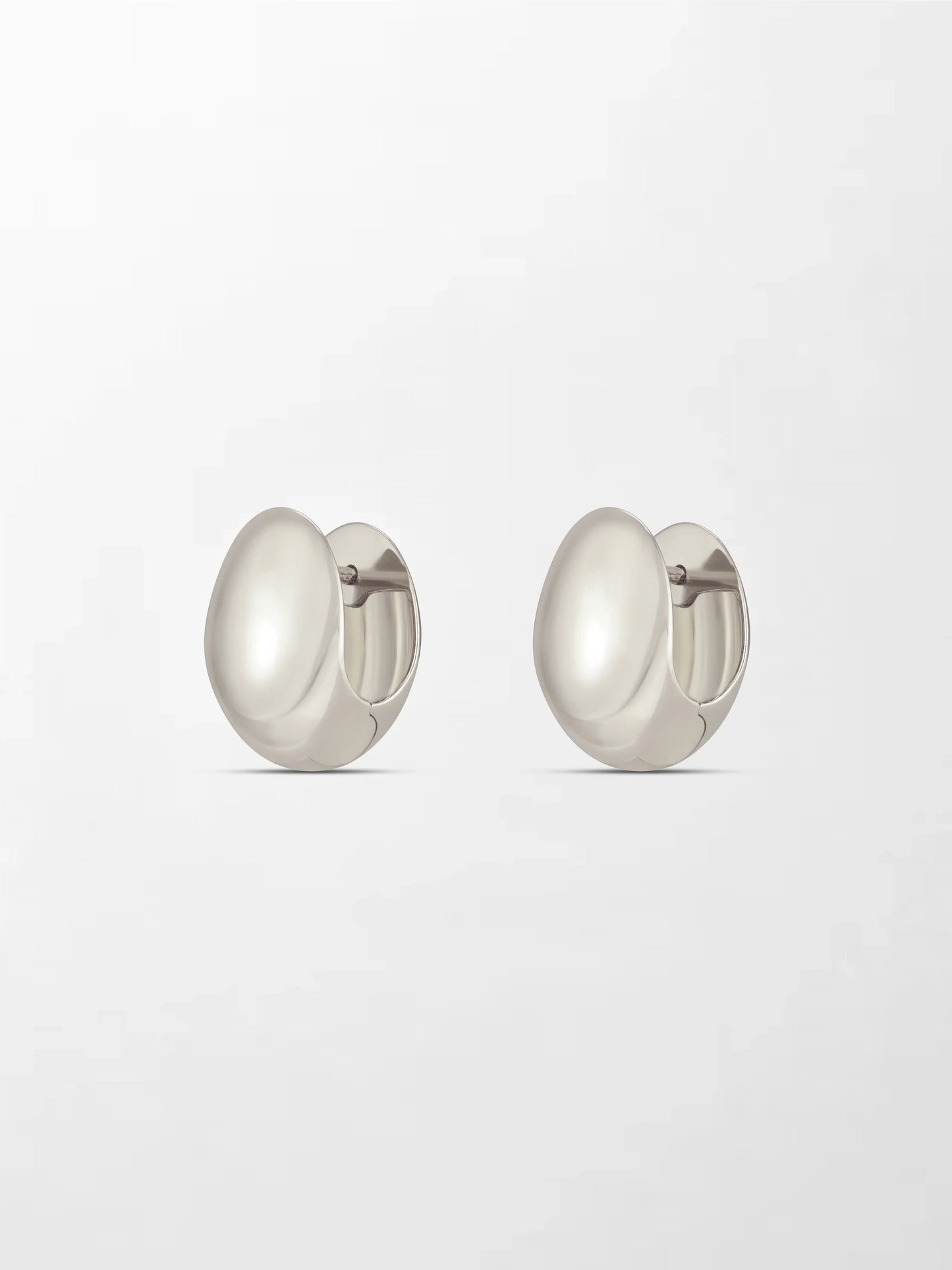 White Curve Huggies 14K