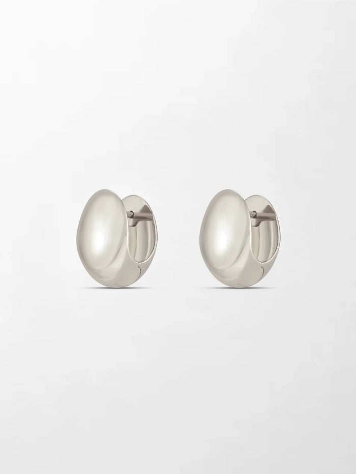 White Curve Huggies 18K